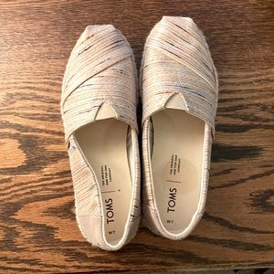 Tom’s espadrilles size 7
